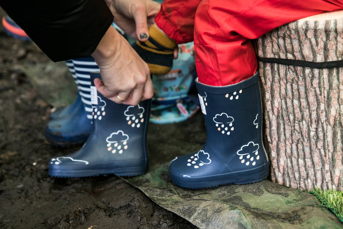 Grass & Air Kids Navy Colour-Revealing Wellies
