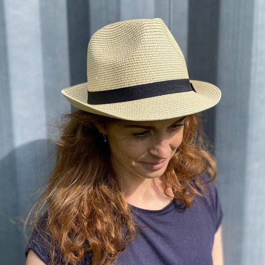 Trilby Style with Bee Detail Foldable Hat (with Bag)